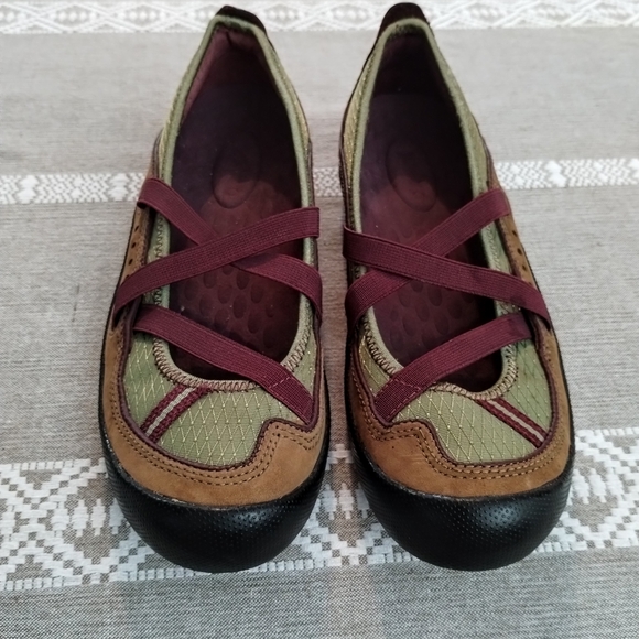 CLARKS Privo Women's Slip On Comfort Flats Shoes Size 6M Green/Brown/Wine #76722 - Picture 1 of 6